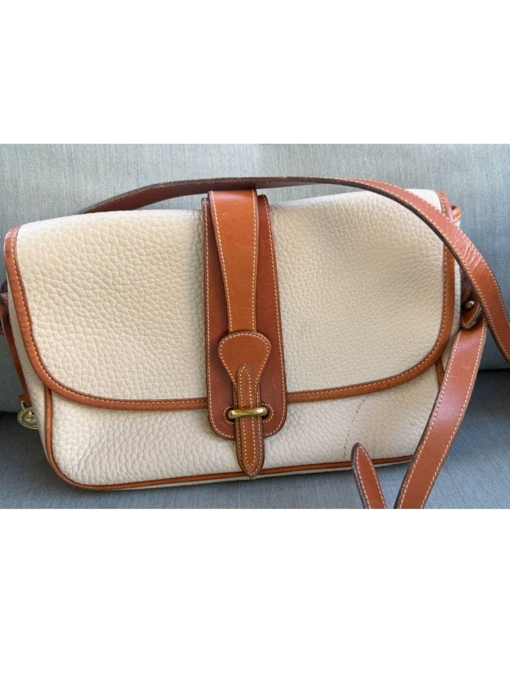 Vintage Dooney & Bourke Cream Pebbled Leather Messenger Crossbody Bag